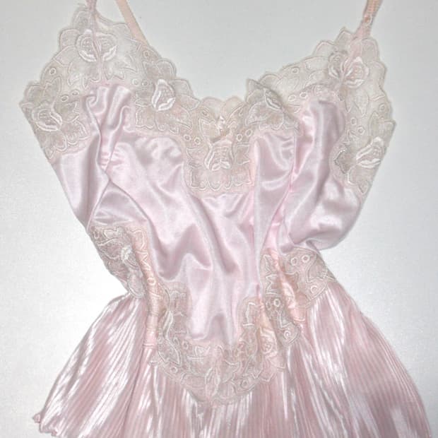 딸기우유 레이스 슬리브리스 나시 갸루 오네갸루 로걀