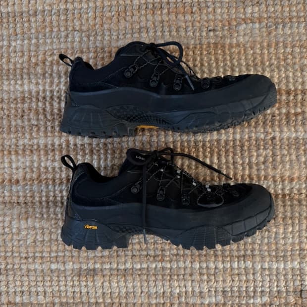 코오롱스포츠와 로스트가든 콜라보레이션 등산화 팝니다