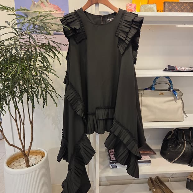 스텔라마리나  러플 주름 민소매 블라우스