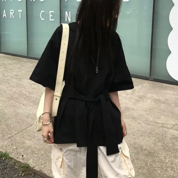 스트랩티셔츠