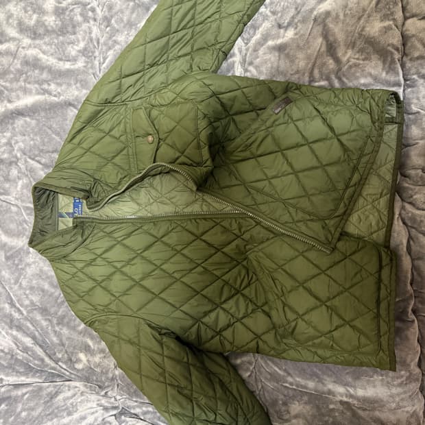 폴로 누빔 자켓팝니다.