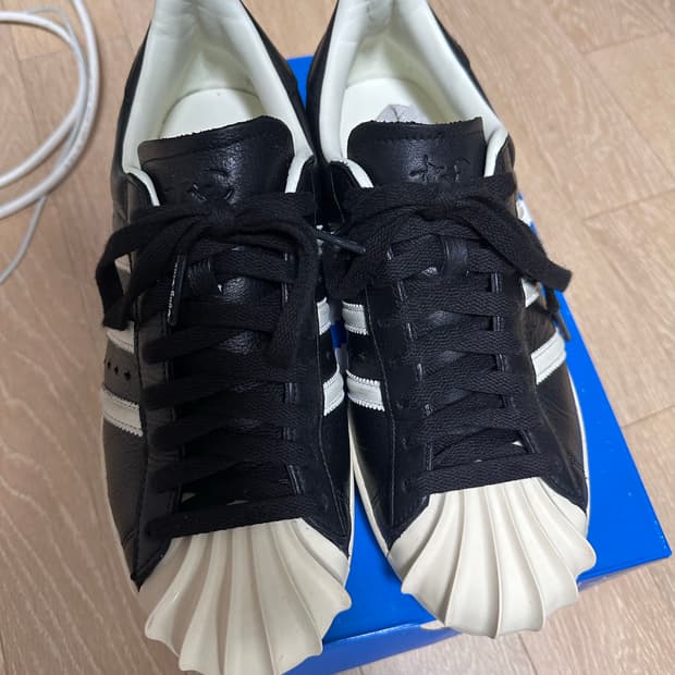 떠그클럽 아디다스 슈퍼스타 270