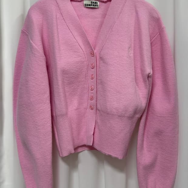 다미컴퍼니 소프트 브이넥 핑크 가디건