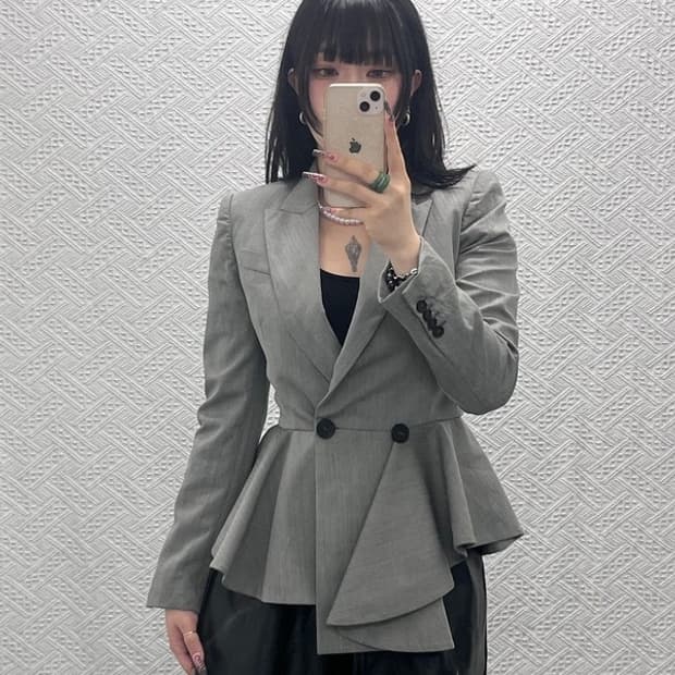 알렉산더맥퀸 모던 시크 페미닌 러플 슬림핏 블레이저 38 C11863