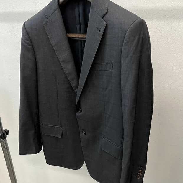 100-105) 루이비통 체크 블레이져 