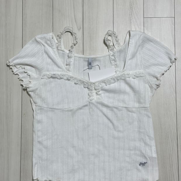 소프트서울 LACE SHOULDER LOVELY TOP_WHITE
