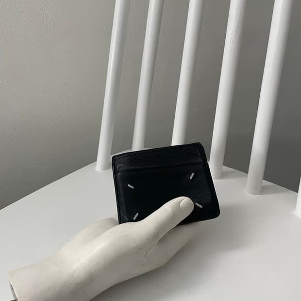 ⠀