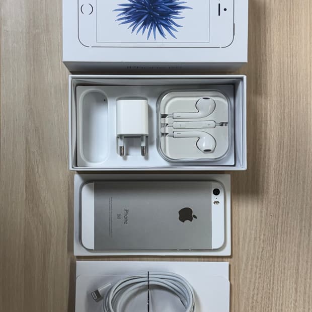 아이폰 se 32GB 실버