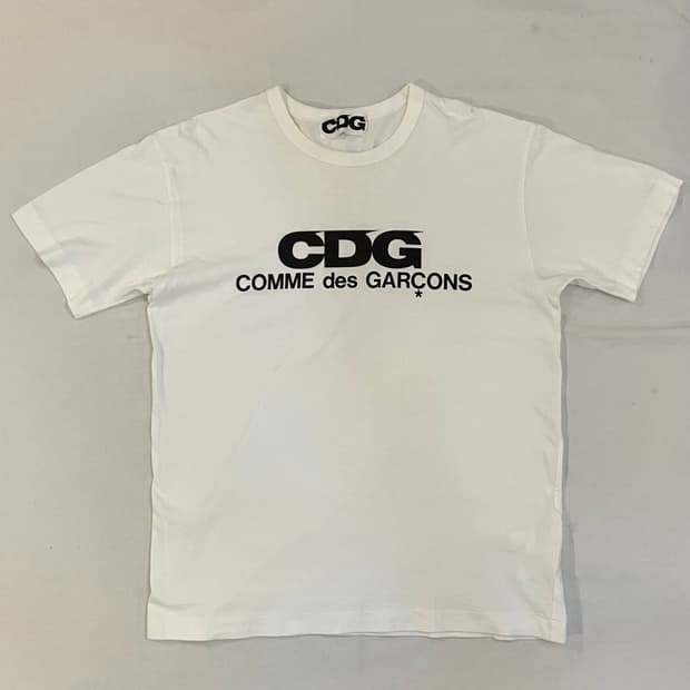 CDG 꼼데가르송 빅로고 반팔 티셔츠 화이트