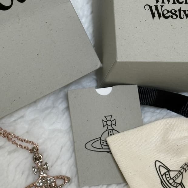Vivienne Westwood 메이페어 바스 릴리프 로즈골드 목걸이