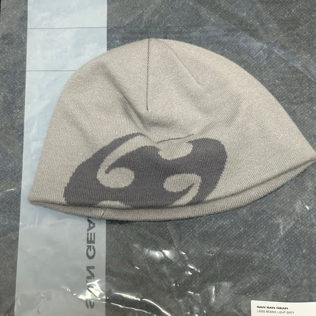 산산기어 26ss 라이트그레이 비니