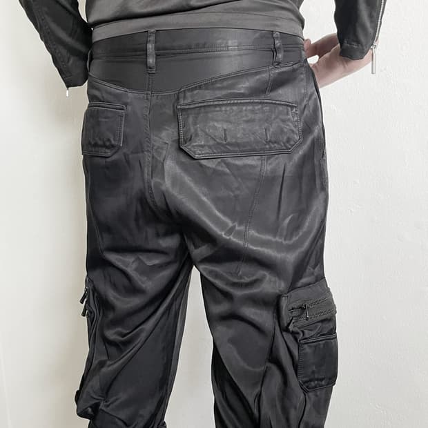 닐바렛 실크 드레이프 카고포켓 카프리팬츠