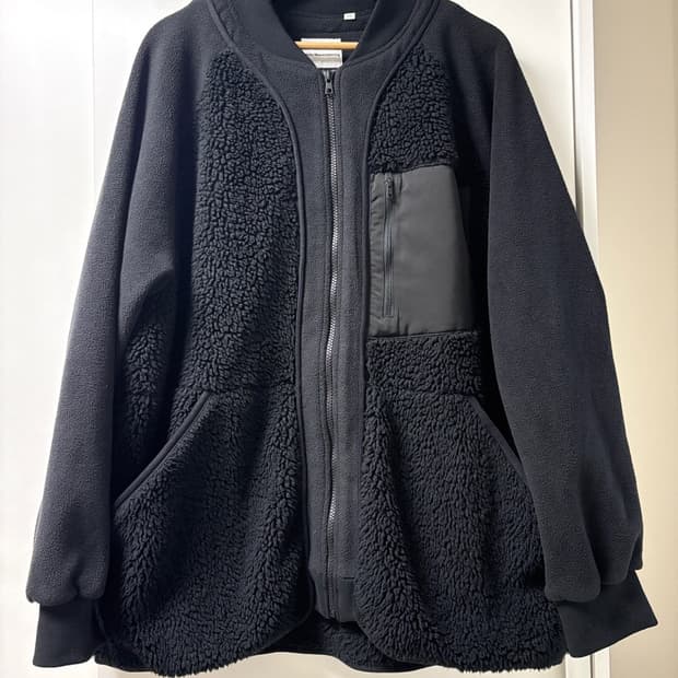 유니클로 화이트마운티니어링 플리스 자켓