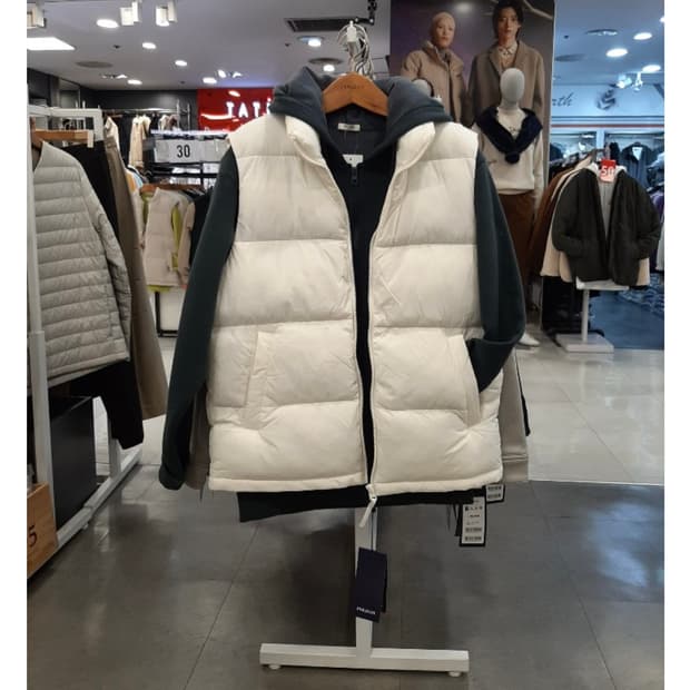 폴햄 남녀공용 아이보리 조끼패딩 95 (택달린 새옷)