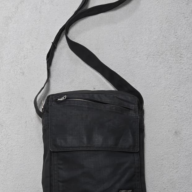 요시다포터 나일론 큐브 숄더백 