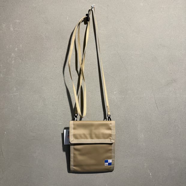 하베스트 라벨 지갑 크로스백