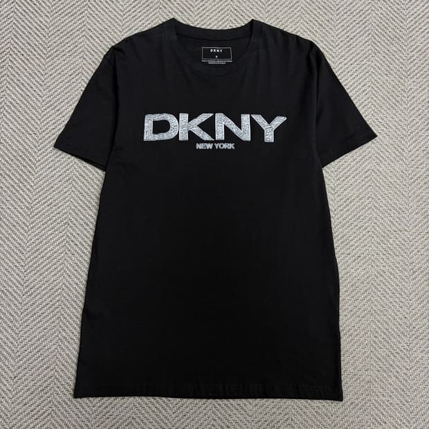 dkny 엠보 로고 티셔츠 v4410