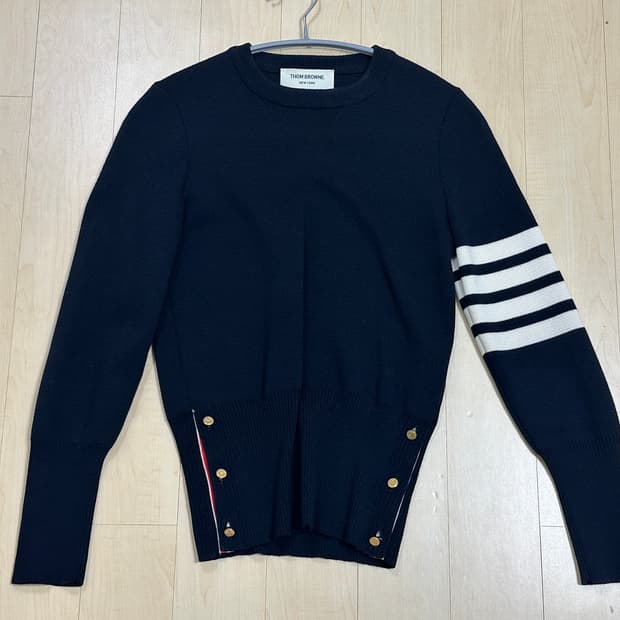 급처 50))) 톰브라운 니트 금장 밀라노스티치 0사이즈