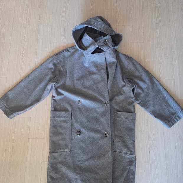 Max Mara 그레이 후드 코트