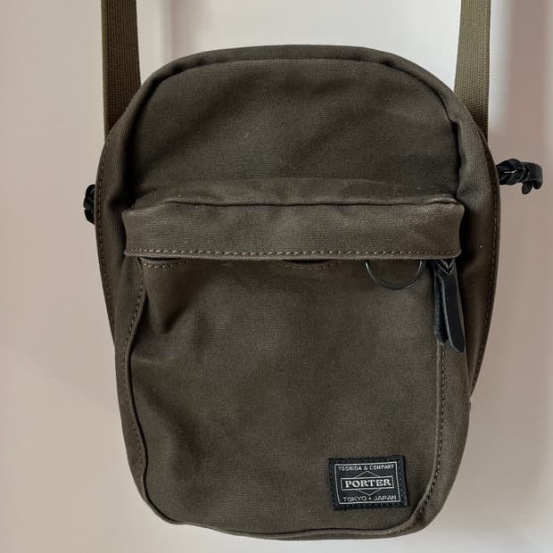 요시다 포터 비트 숄더백 카키