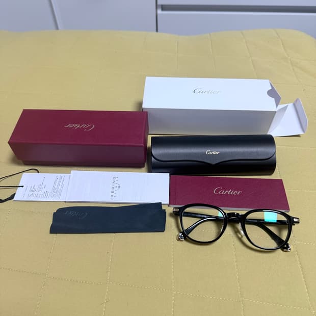새상품급 까르띠에 판토스 뿔테 안경