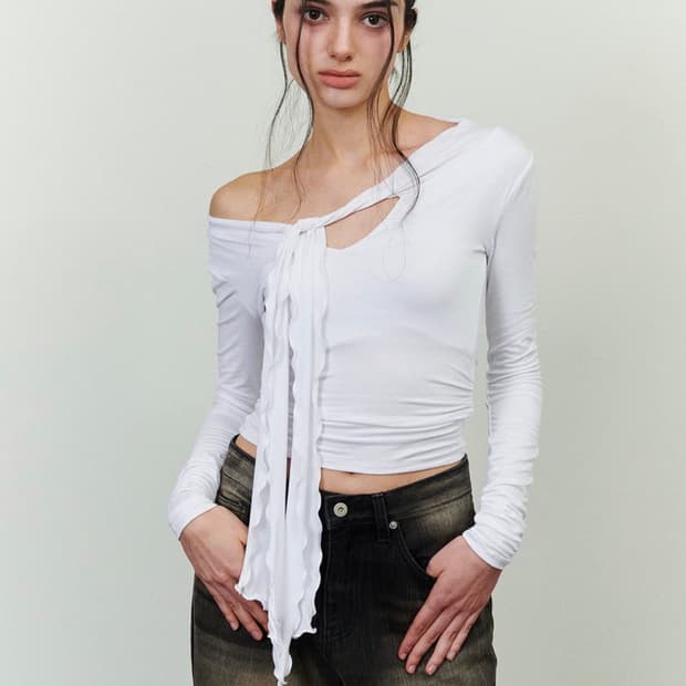 페인오어플레져 슬리브리스 티셔츠 BLAIRE TIE TOP white