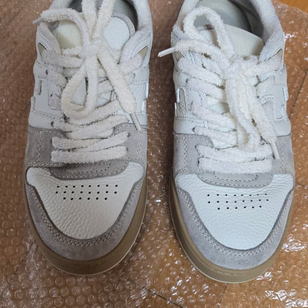 펜디 매치 로우탑 스니커즈 240