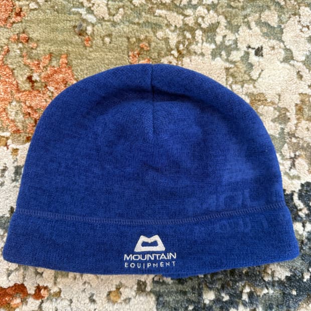 마운틴 이큅먼트 폴라텍 비니