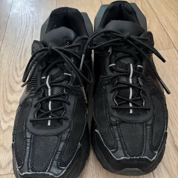 나이키 어콜드월 줌 보메로5 블랙 275