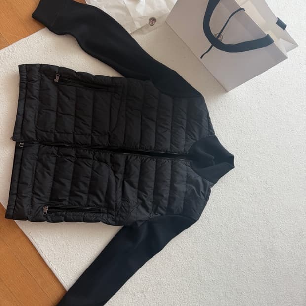 몽클레어 김현우 니트패딩 25ss 블랙 XL