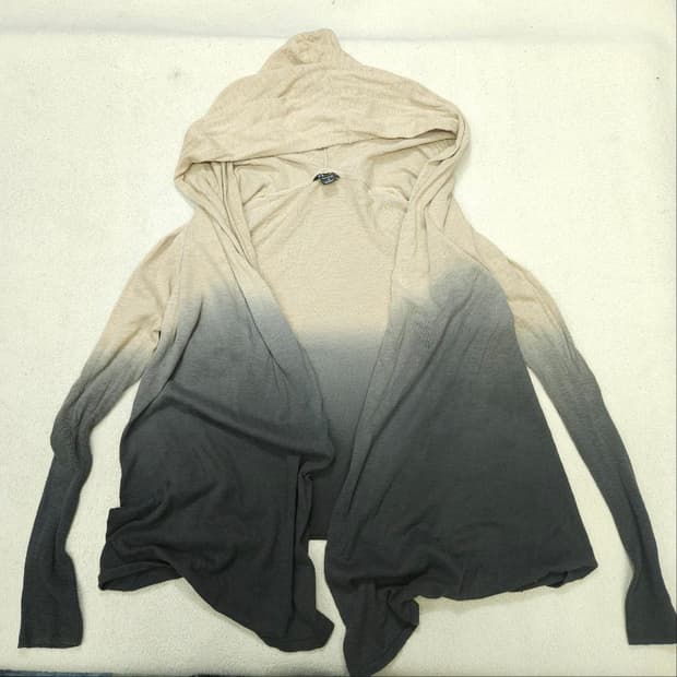 오클리 그라데이션 후드 로브