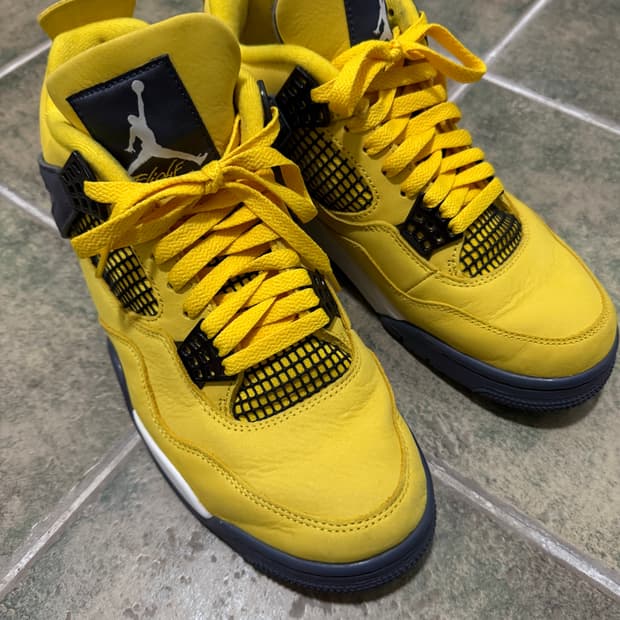 jordan4 투어 옐로우 275