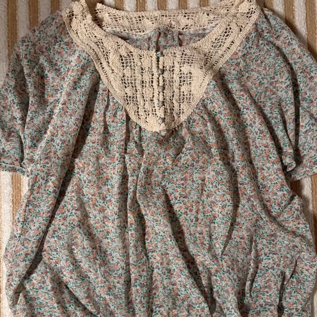 일본 빈티지 모리걸 레이스 블라우스 벌룬핏 