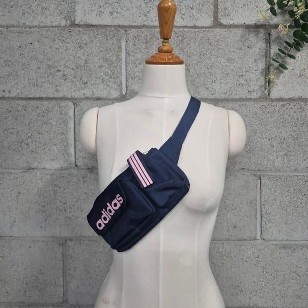 아디다스 웨이스트 힙색 네이비 핑크 하구미