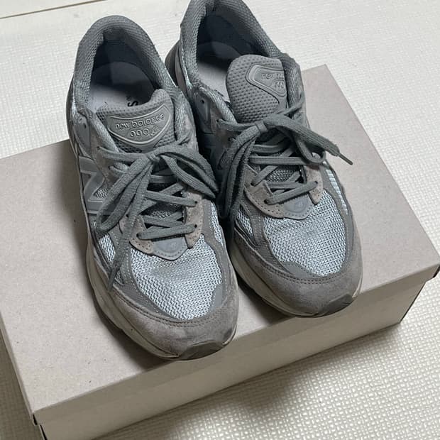 뉴발란스 WTAPS 990v6 그레이 255