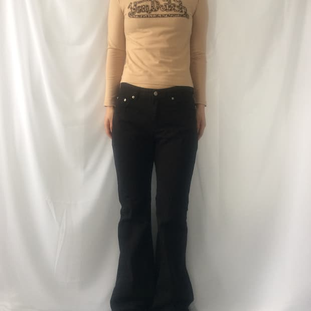 Von Dutch lettering point sleeve
