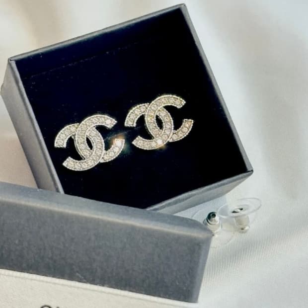 샤넬 CC로고 큐빅 귀걸이