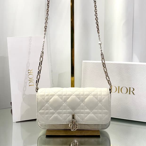 [풀구성]디올 레이디디올 램스킨 까나쥬 라떼 폰 파우치 숄더백