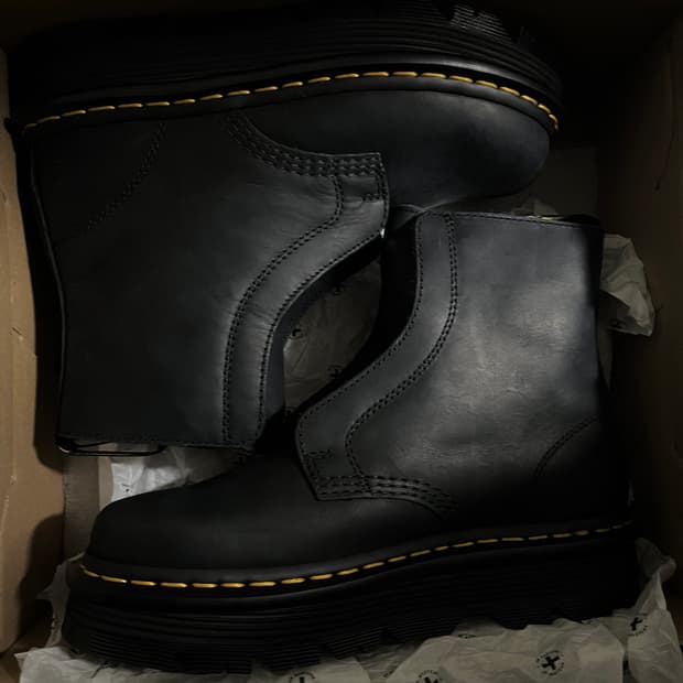 Dr Martens 닥터마틴 ZEBZAG 레이스리스 부츠