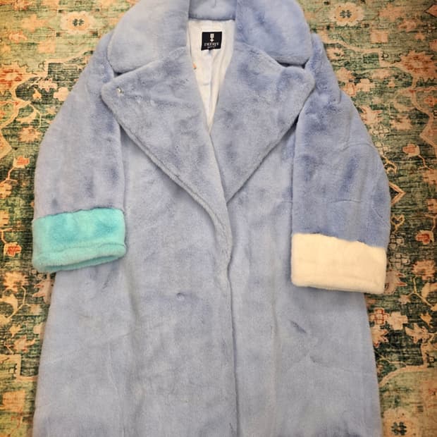 드페이 블랙(Defaye Black)디자이너 페이크 퍼코트