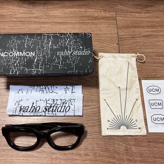 언커먼 아이웨어 X 바호 스튜디오 / FLASH, 다크하바나