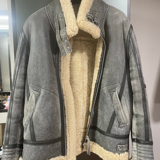 신흥사(현 딤스킨) 무스탕 xl 판매합니다