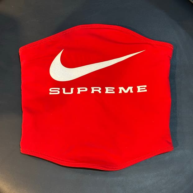 슈프림 x 나이키 넥워머