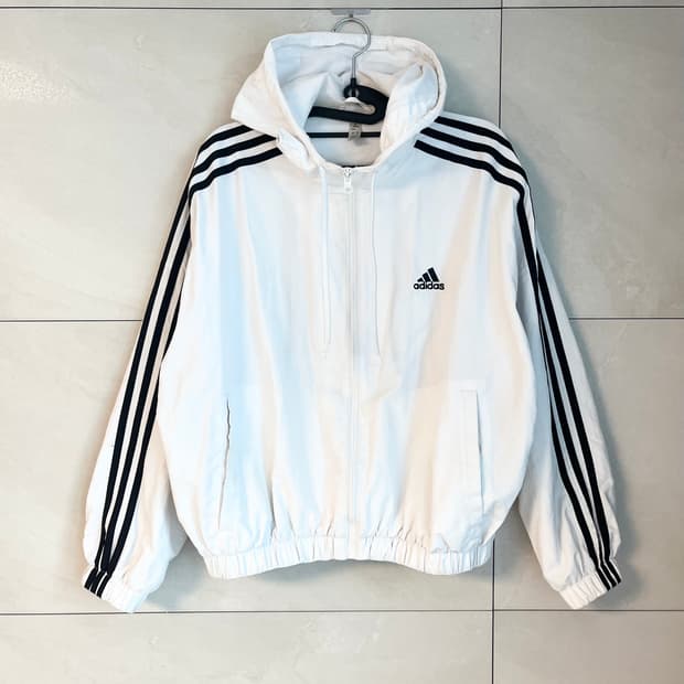 아디다스 크롭 바람막이 화이트 [L] 
