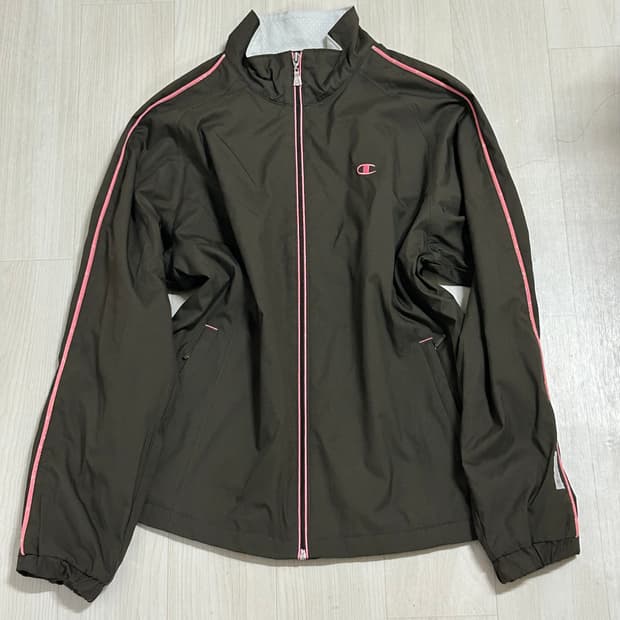 💗🤎00‘s 챔피온 재팬 초코딸기 바람막이