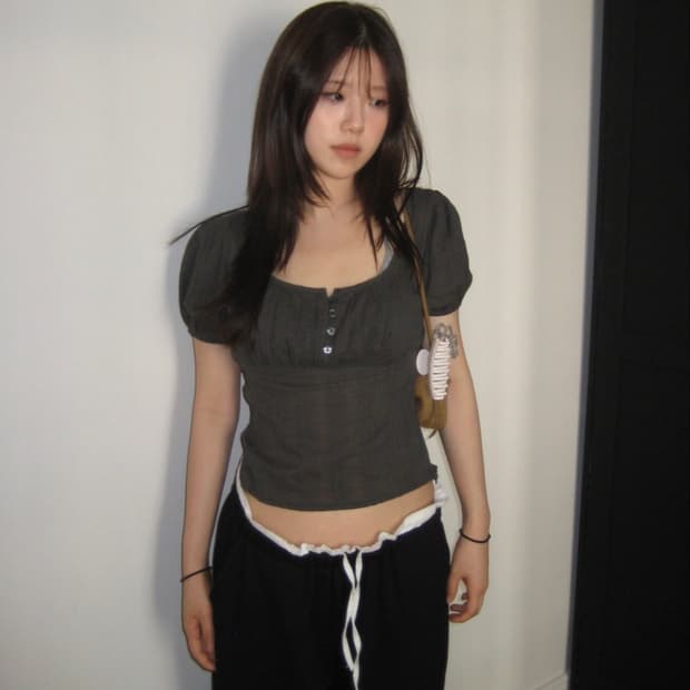 아워캐비넷 selena puff blouse