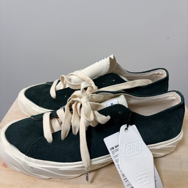 에이지 스니커즈 260