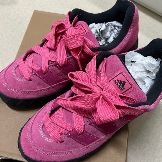 아디다스 핑크 스웨이드 운동화 270