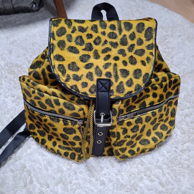 (마지막특가) 레오파드 미니백팩 옐로우 새상품