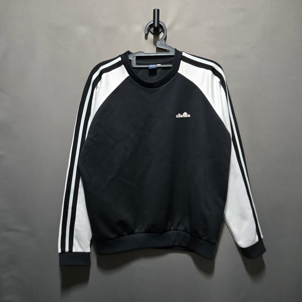 ELLESSE 맨투맨